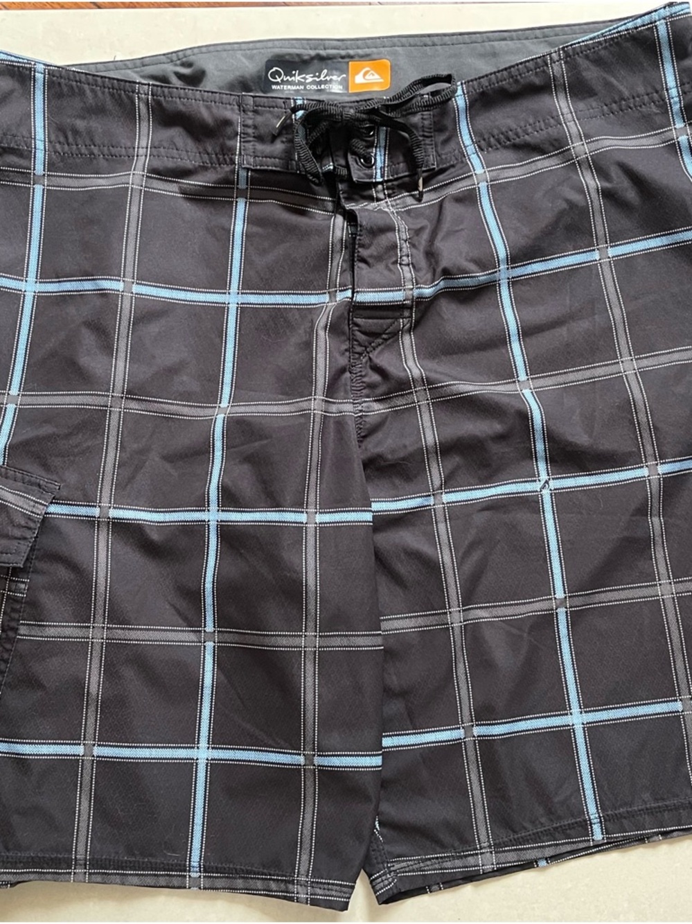 Quiksilver Black XL Boardshorts with Blue Windowpane Accent